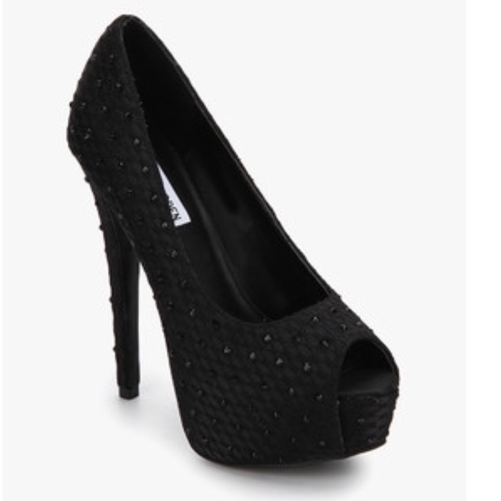 Steve Madden Red Carpet Platforms in Black